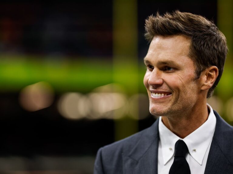Tom Brady Probably Beats His Dog